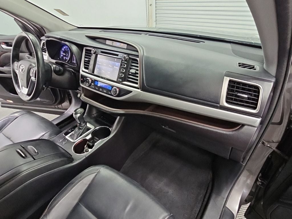 2016 Toyota Highlander XLE V6
