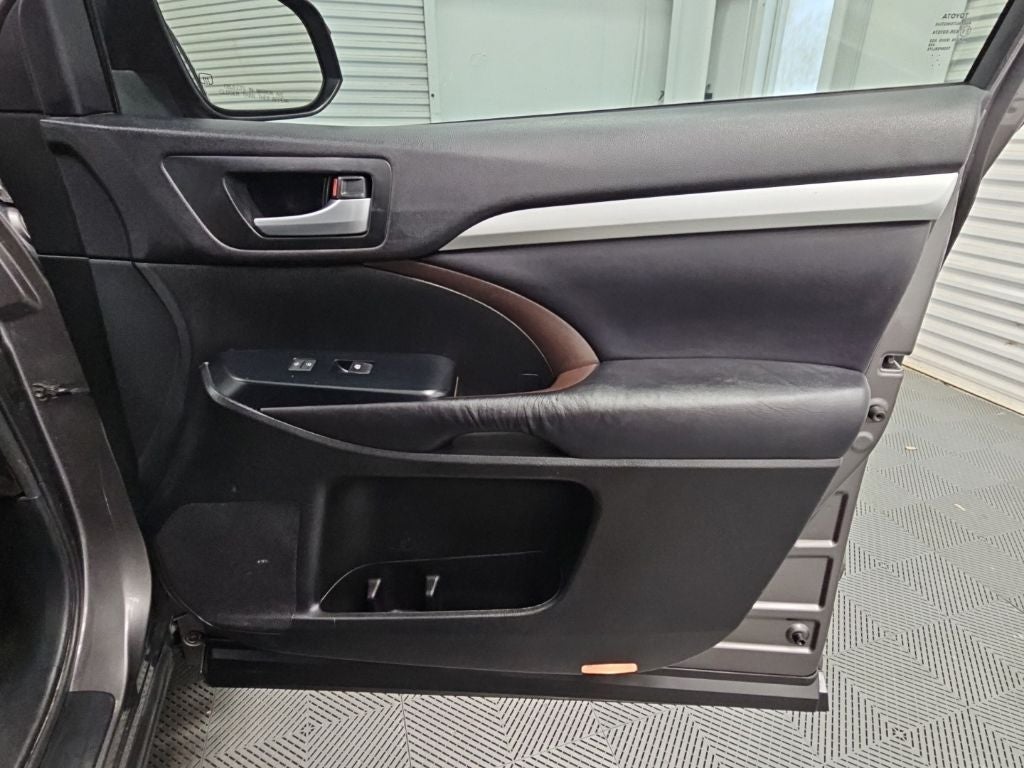 2016 Toyota Highlander XLE V6