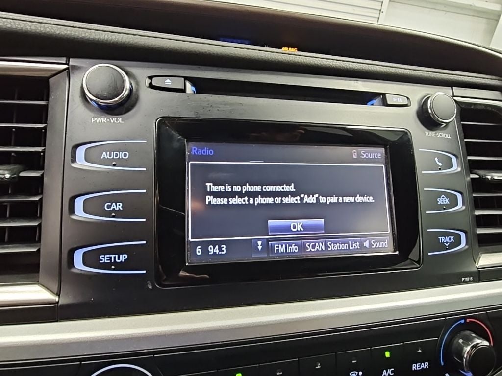 2019 Toyota Highlander LE