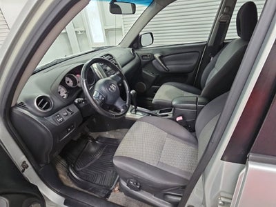 2005 Toyota RAV4 Base