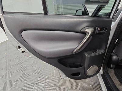 2005 Toyota RAV4 Base