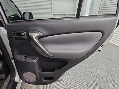 2005 Toyota RAV4 Base