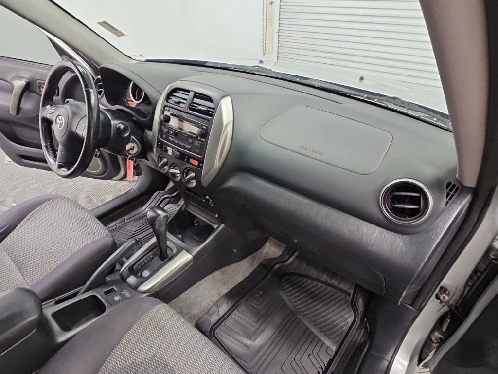 2005 Toyota RAV4 Base