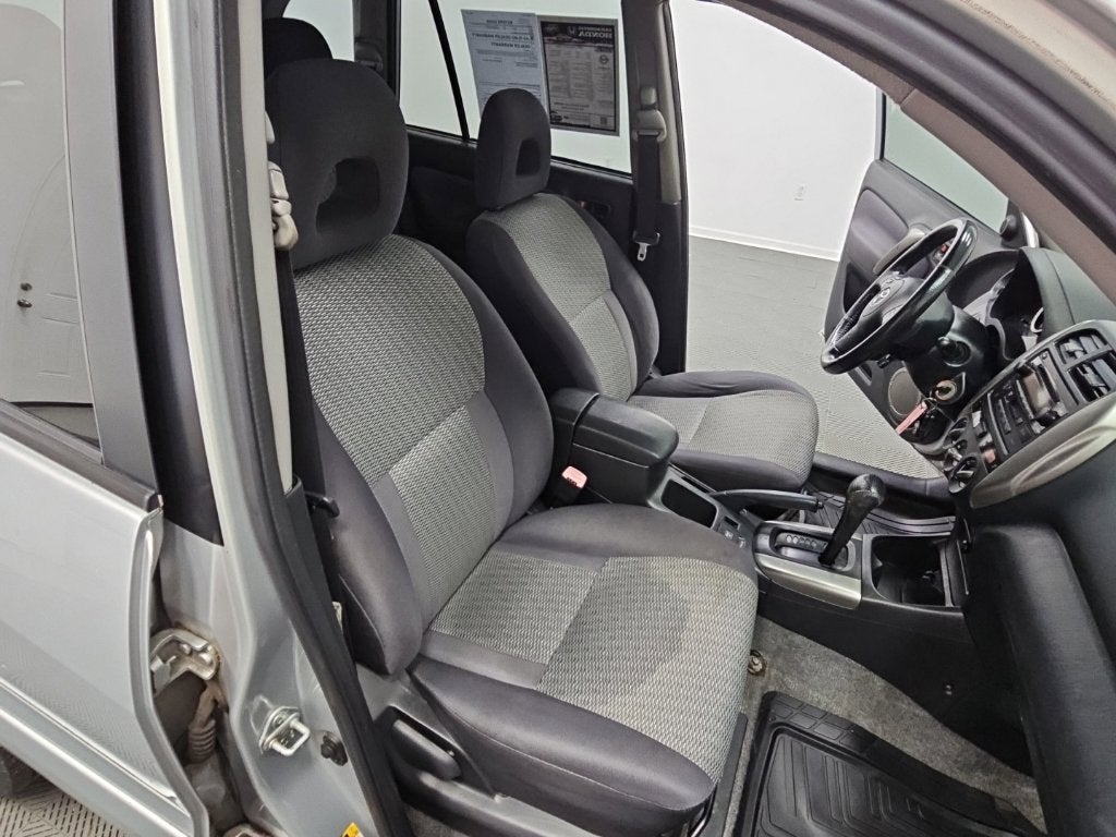 2005 Toyota RAV4 Base