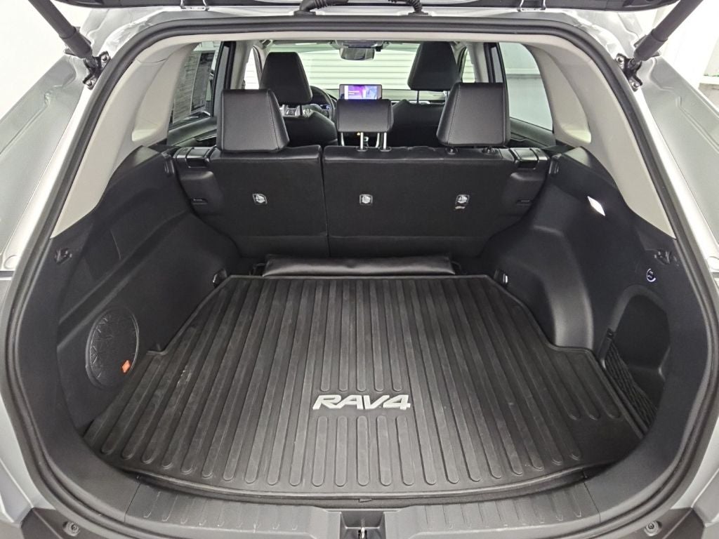 2025 Toyota RAV4 Hybrid XLE Premium