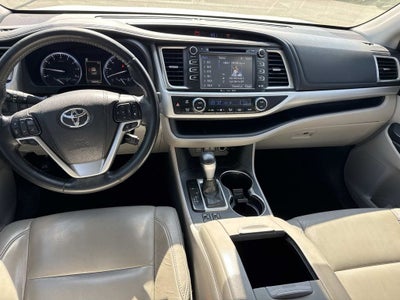 2018 Toyota Highlander SE