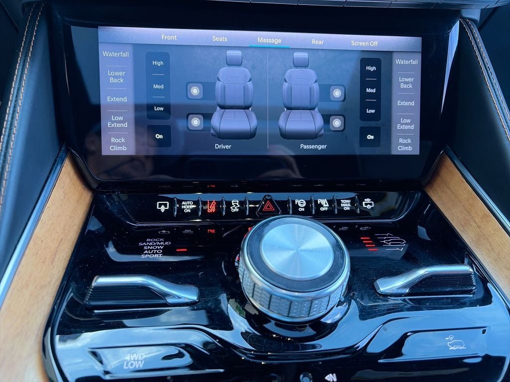 2022 Jeep Grand Wagoneer Series III