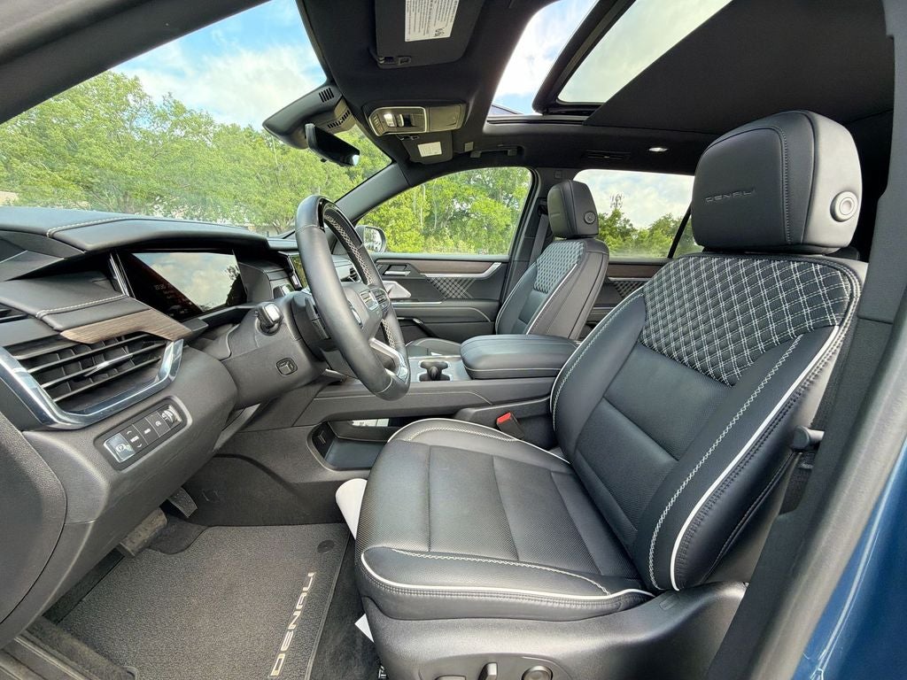 2025 GMC Acadia Denali