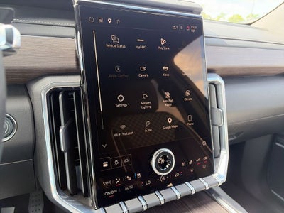 2025 GMC Acadia Denali