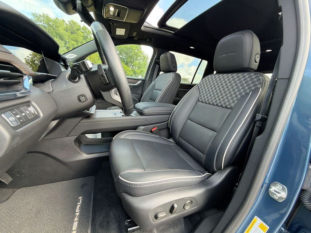 2025 GMC Acadia Denali