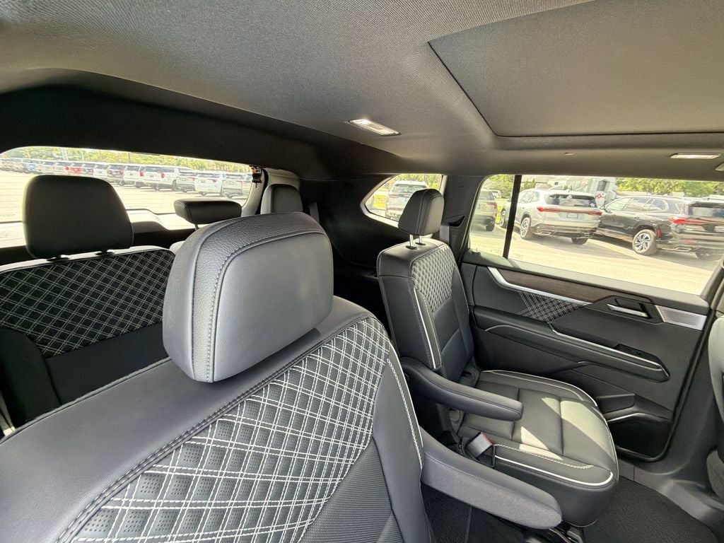 2025 GMC Acadia Denali