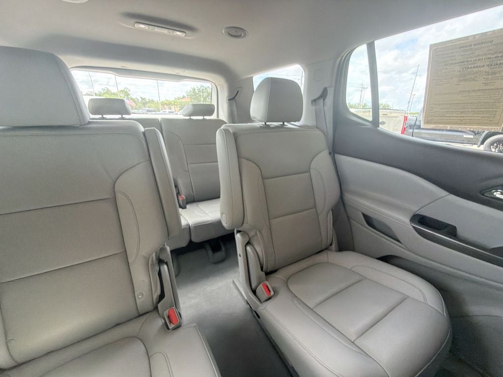 2023 GMC Acadia SLT