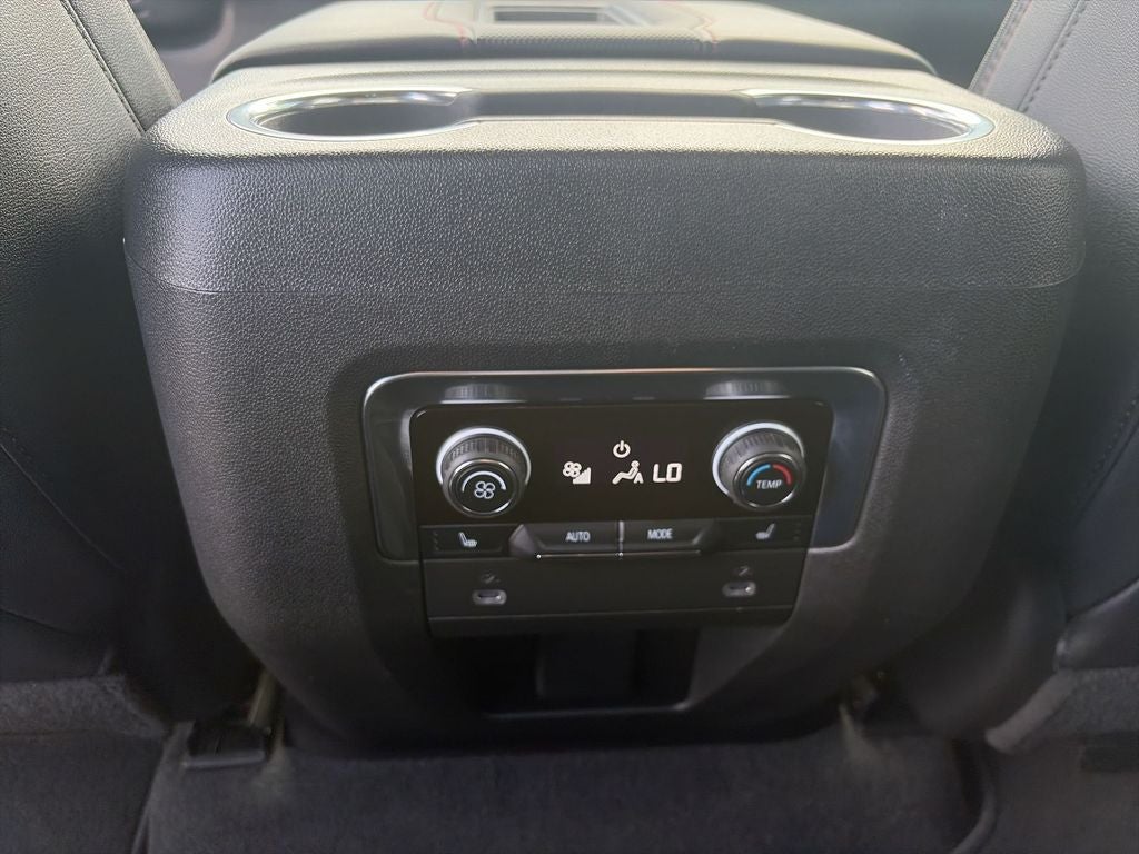 2022 Chevrolet Suburban RST