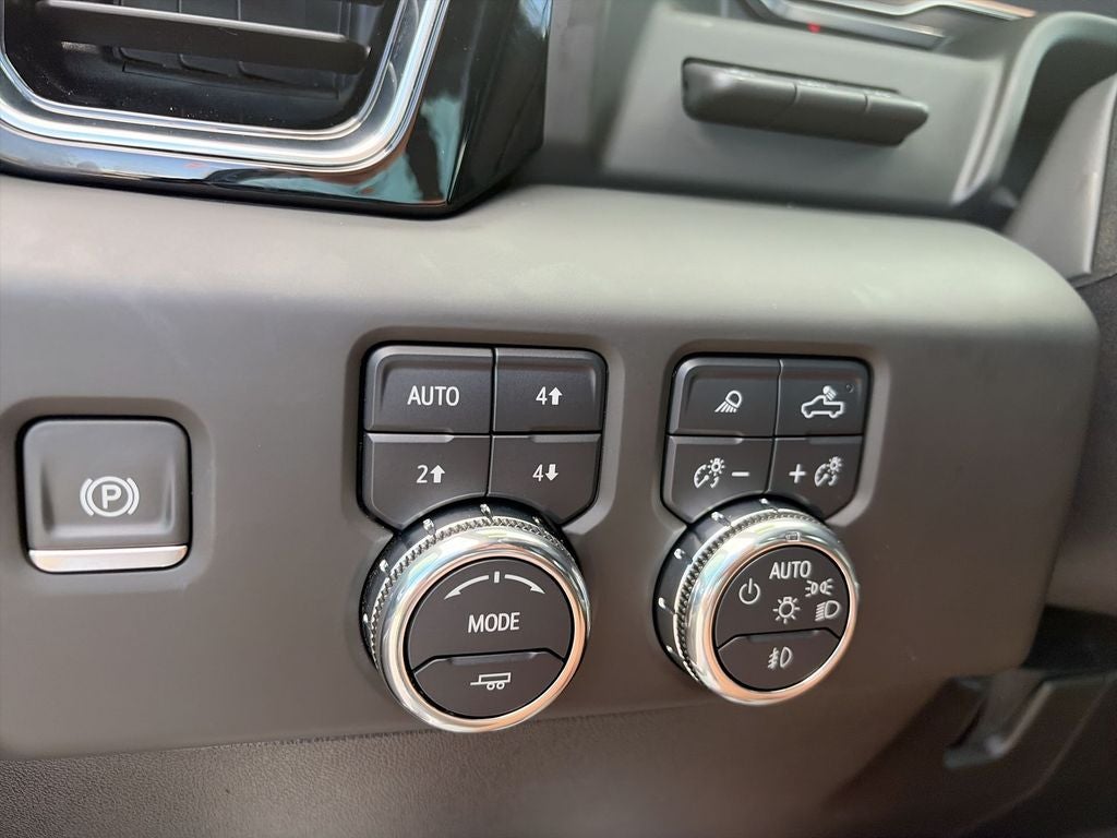 2025 GMC Sierra 2500HD Denali