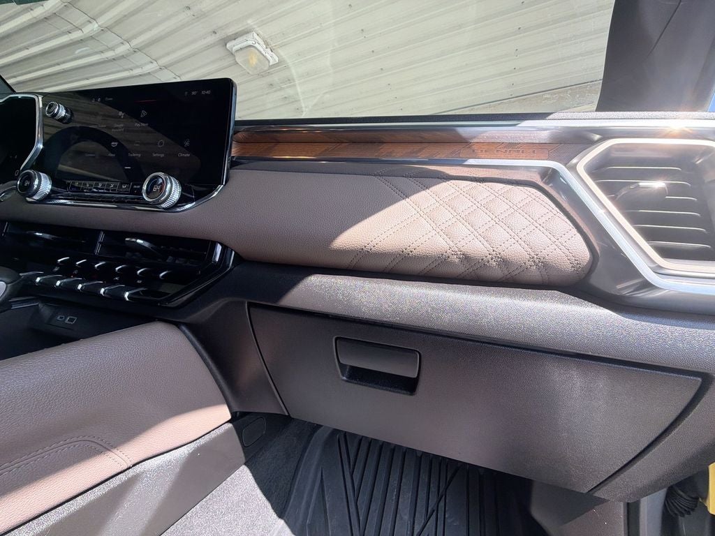 2024 GMC Canyon Denali