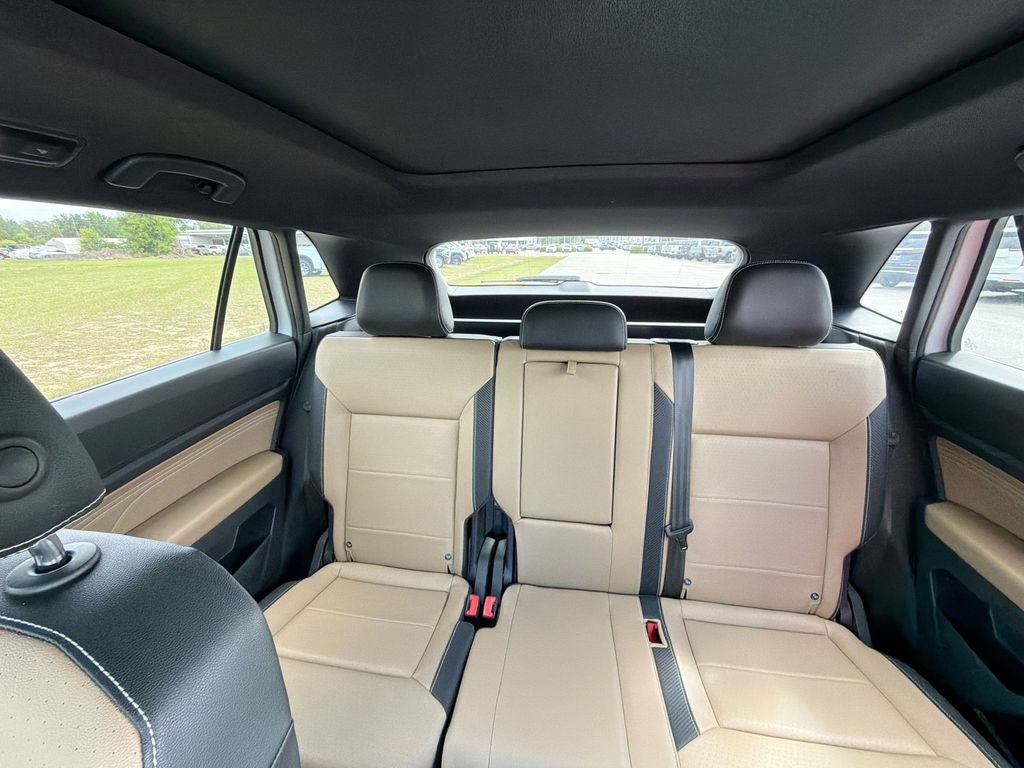 2021 Volkswagen Atlas Cross Sport 3.6L V6 SE w/Technology R-Line