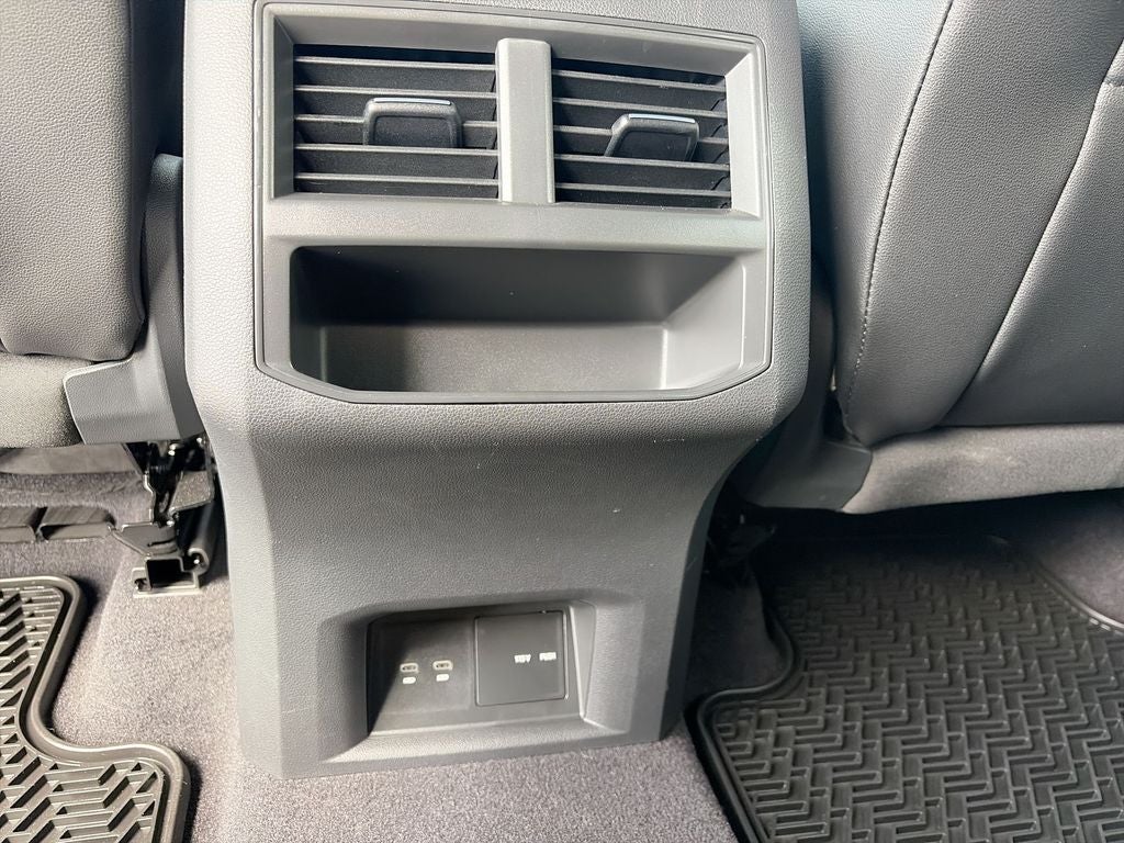 2021 Volkswagen Atlas Cross Sport 3.6L V6 SE w/Technology R-Line