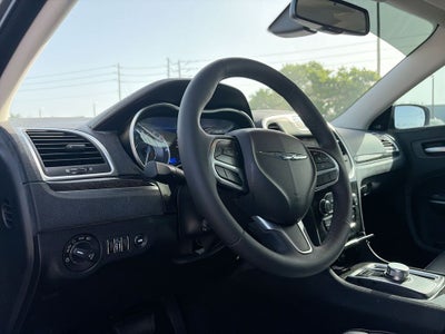 2023 Chrysler 300 Touring