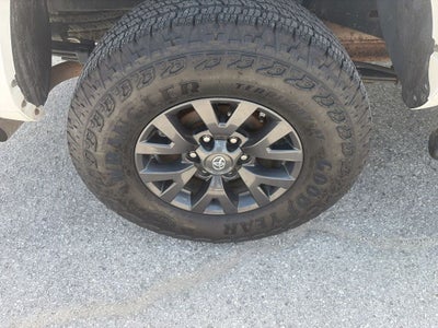 2020 Toyota Tacoma SR5 V6