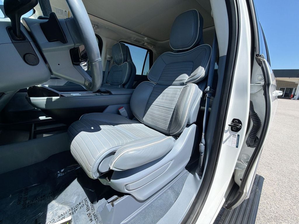 2023 Lincoln Navigator Black Label