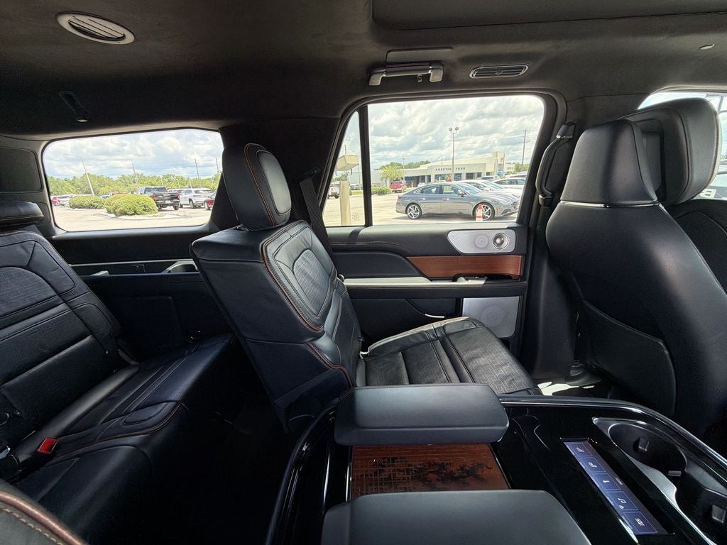 2024 Lincoln Navigator Black Label