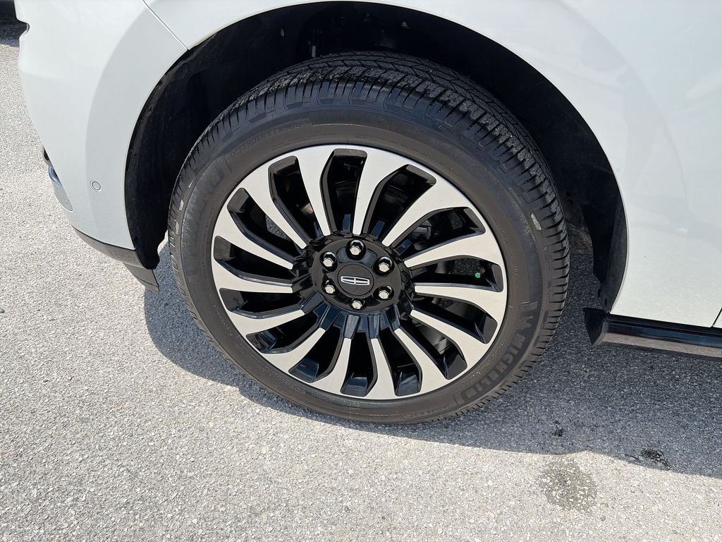 2024 Lincoln Navigator Black Label