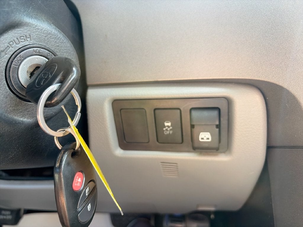 2012 Toyota Tundra Grade CrewMax
