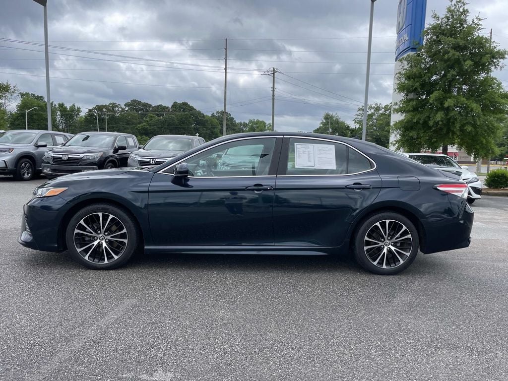 2020 Toyota Camry SE