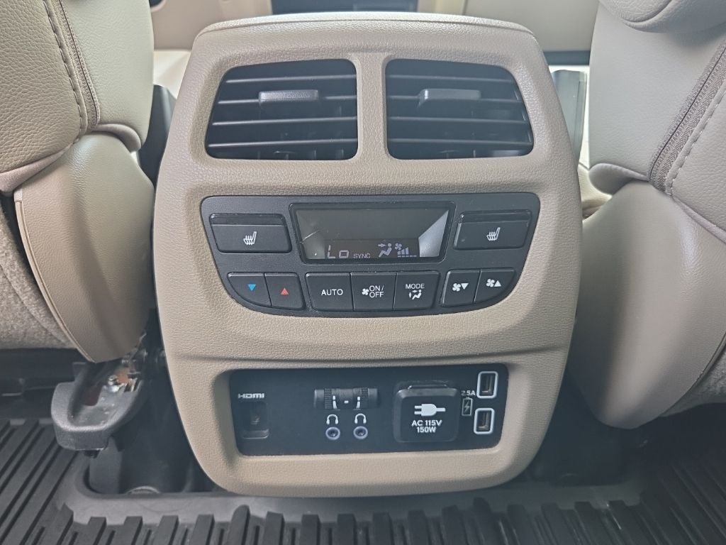 2021 Honda Pilot Touring 8 Passenger