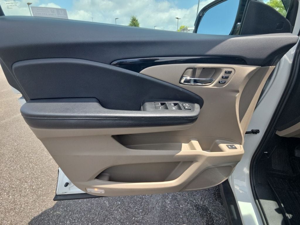 2021 Honda Pilot Touring 8 Passenger