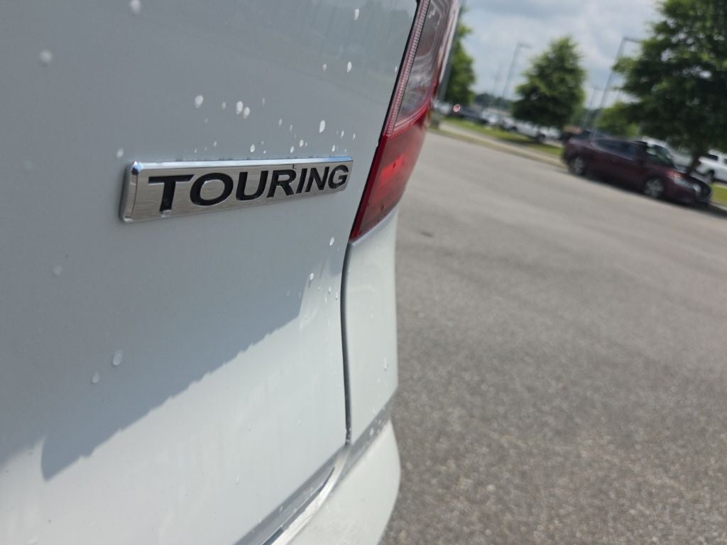 2021 Honda Pilot Touring 8 Passenger