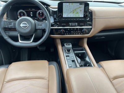 2025 Nissan Pathfinder Platinum