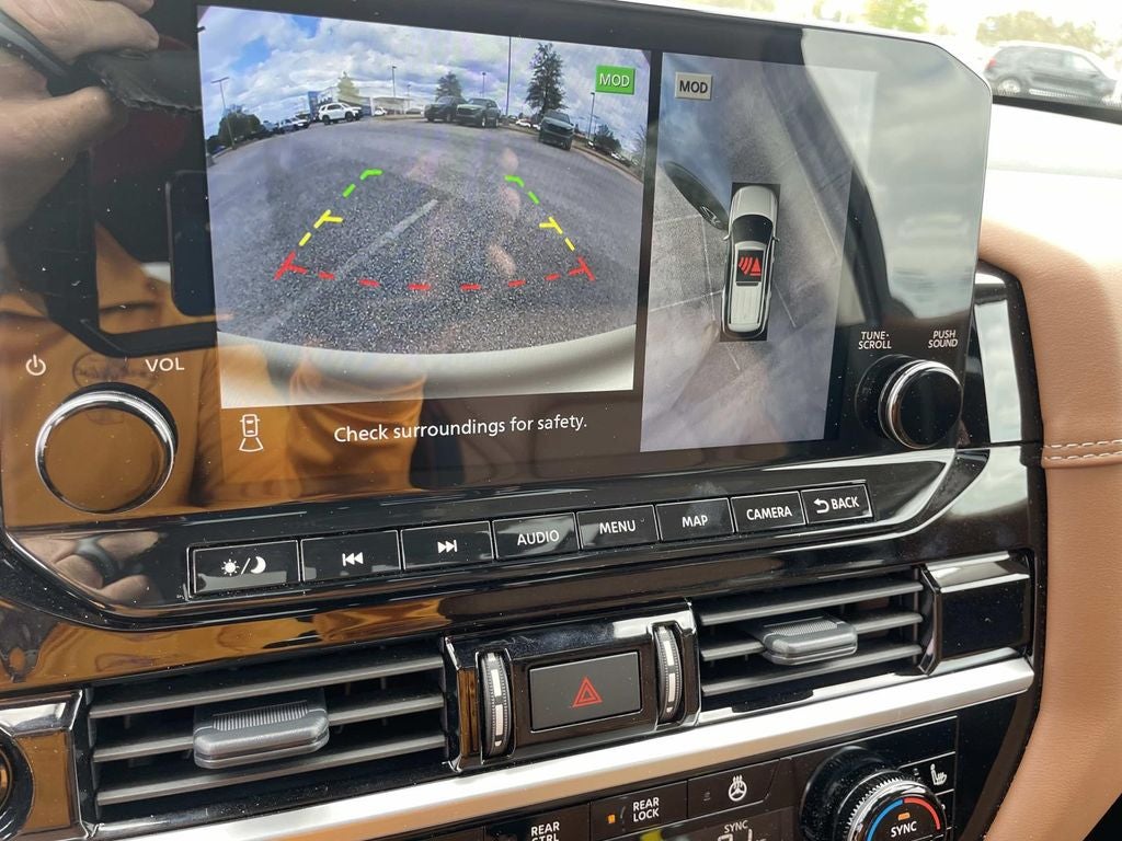 2025 Nissan Pathfinder Platinum