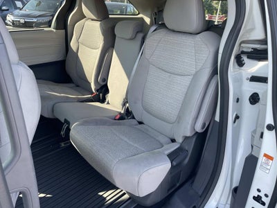 2023 Toyota Sienna LE 8 Passenger