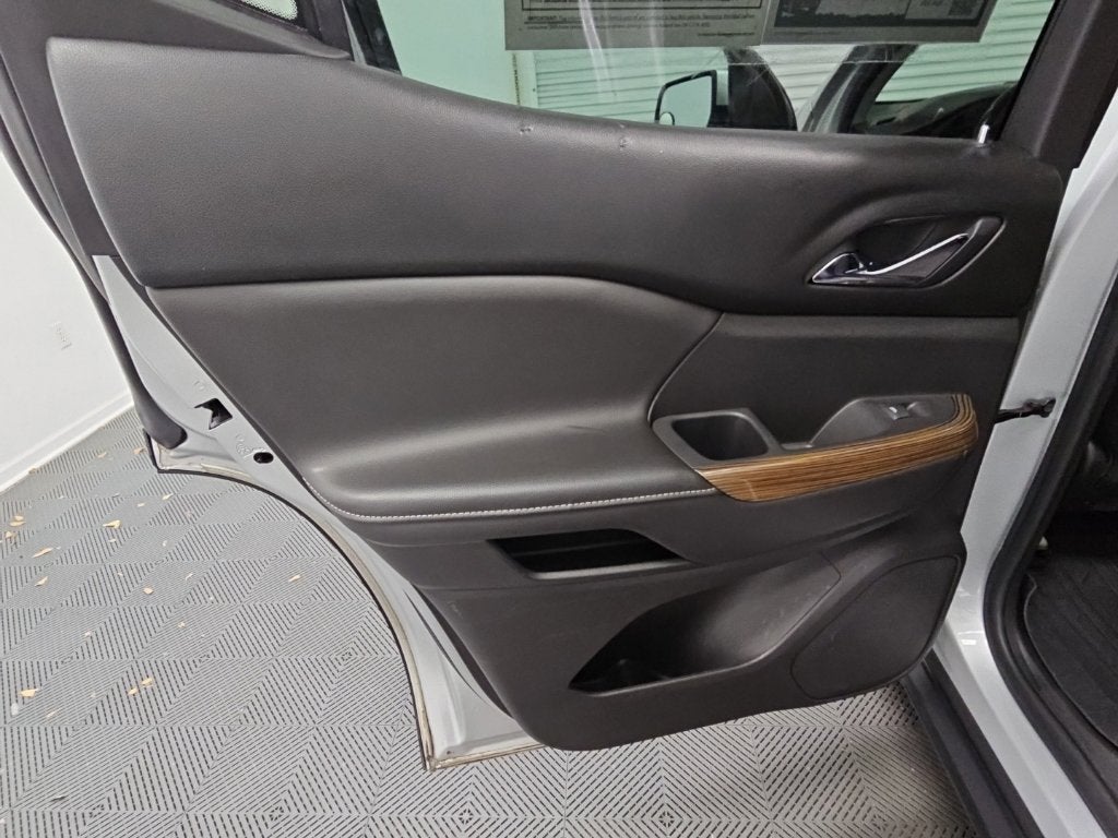 2018 GMC Acadia SLE-2