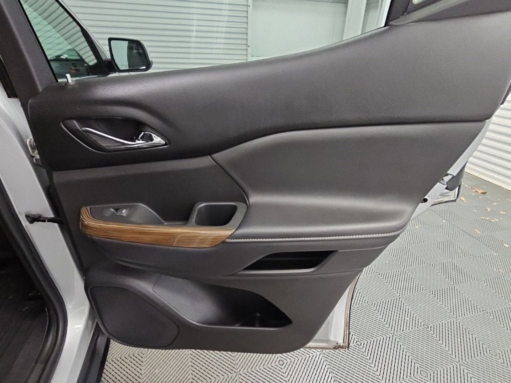 2018 GMC Acadia SLE-2