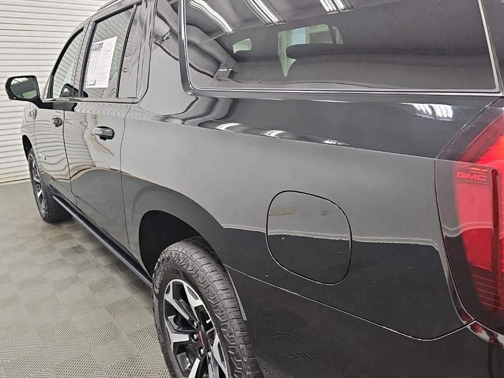 2025 GMC Yukon XL AT4