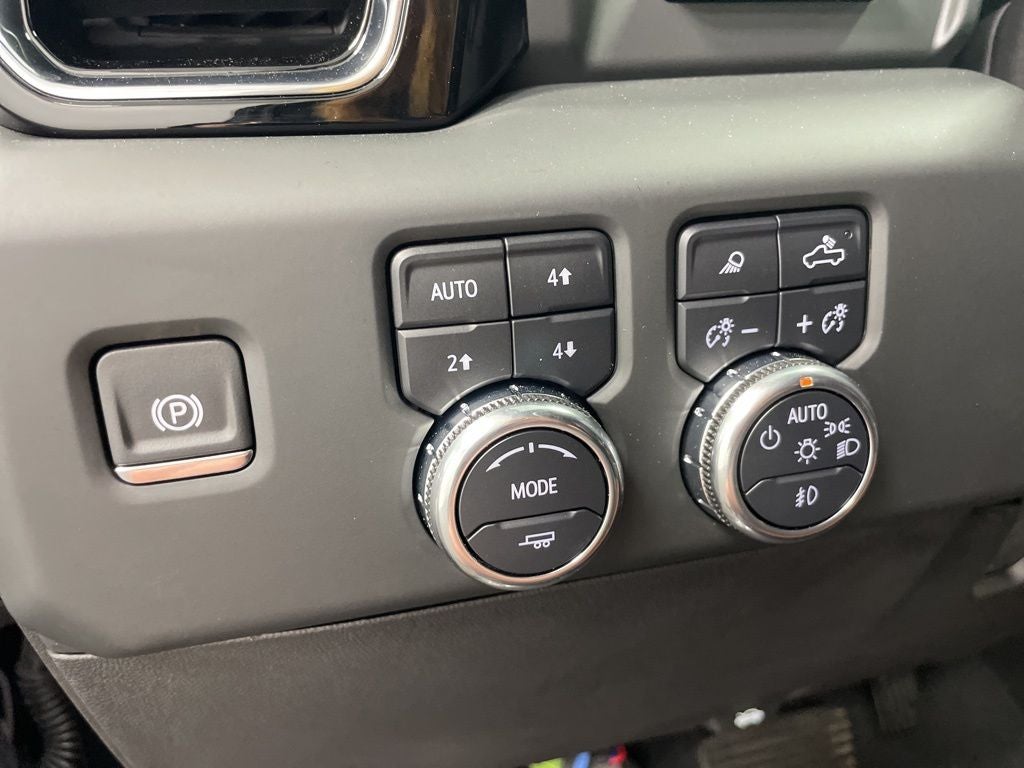 2024 GMC Sierra 3500HD Denali Ultimate