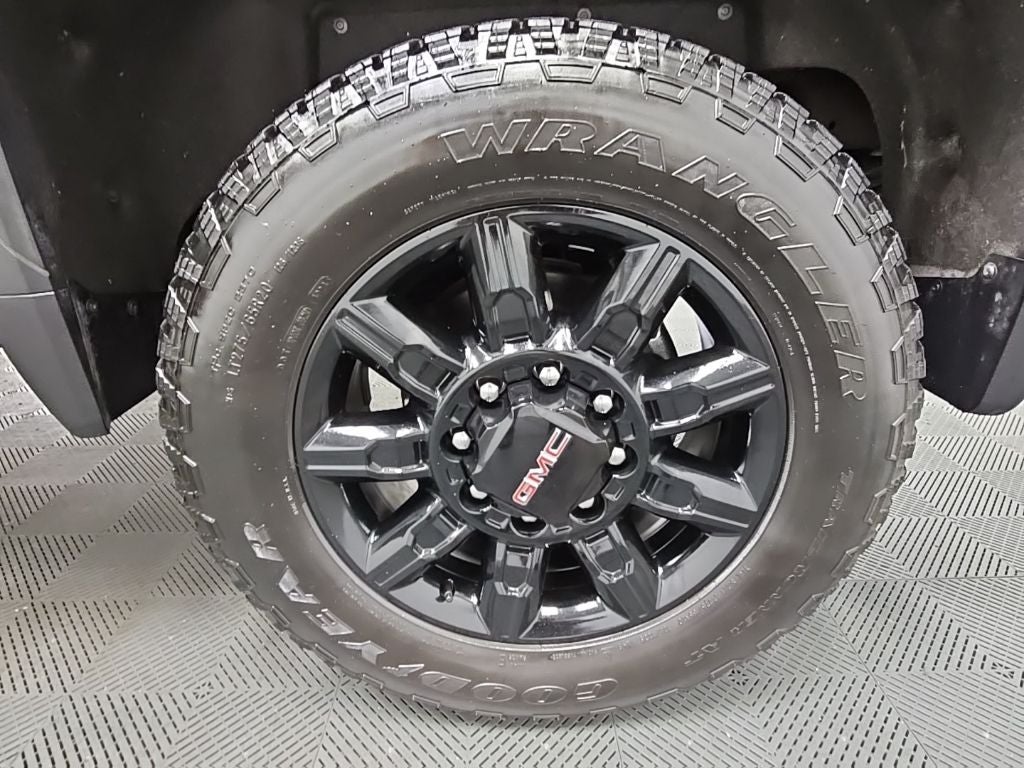 2025 GMC Sierra 2500HD AT4