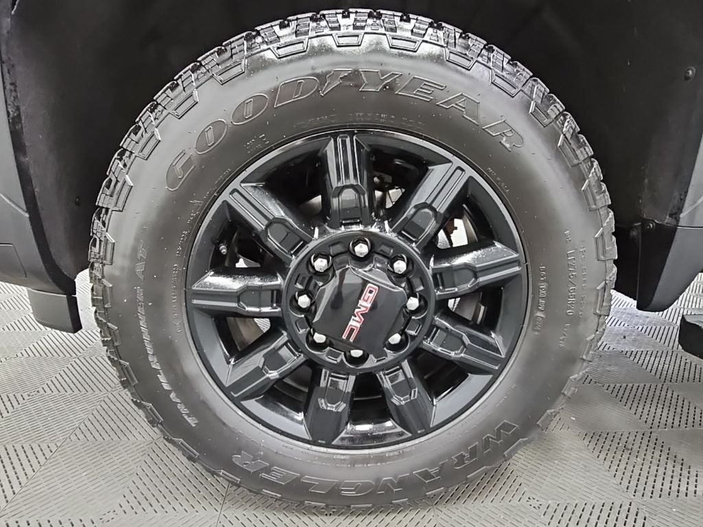 2025 GMC Sierra 2500HD AT4