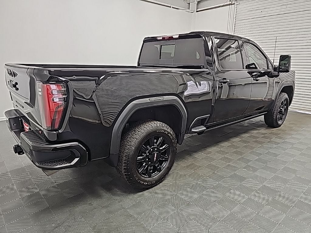 2025 GMC Sierra 2500HD AT4