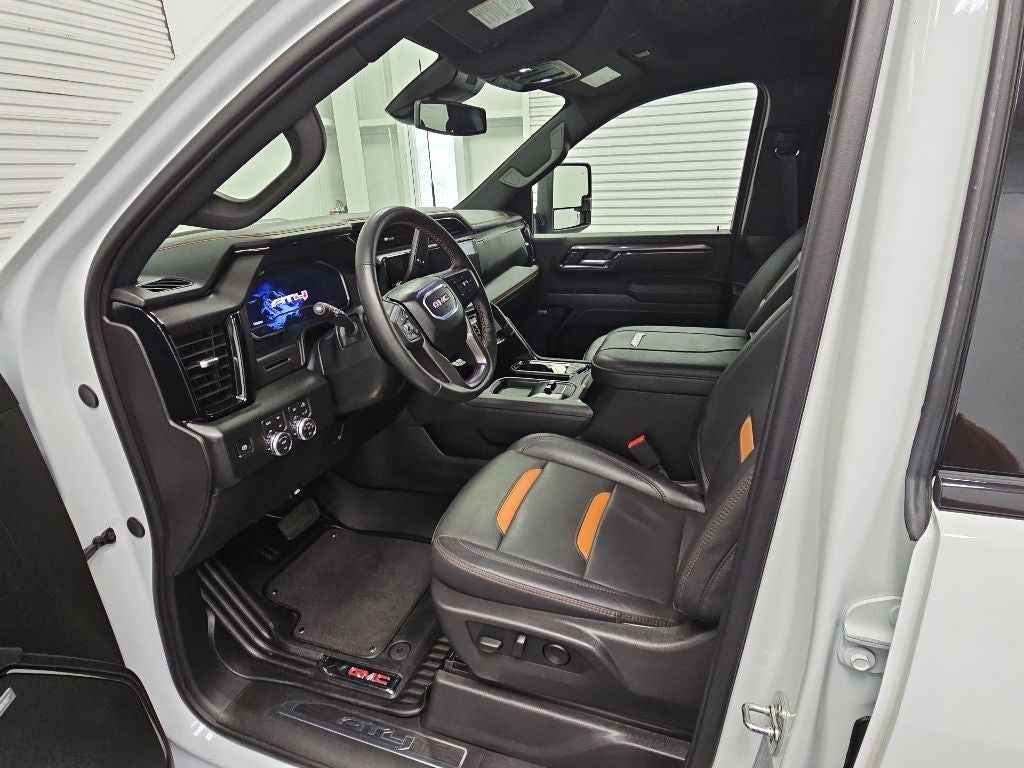 2025 GMC Sierra 2500HD AT4