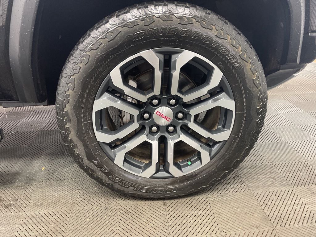 2023 GMC Canyon AT4