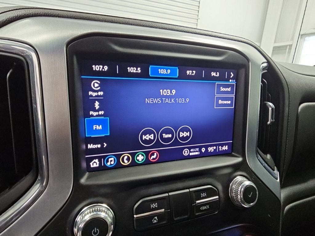 2021 GMC Sierra 1500 SLT