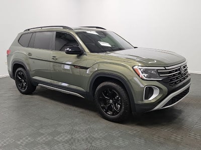 2024 Volkswagen Atlas 2.0T Peak Edition SEL