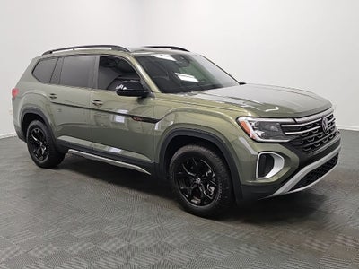 2024 Volkswagen Atlas 2.0T Peak Edition SEL