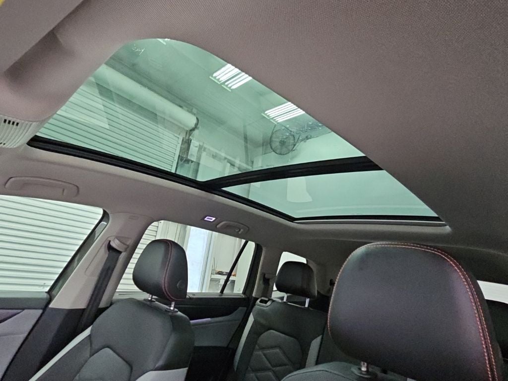 2024 Volkswagen Atlas 2.0T Peak Edition SEL