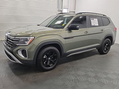 2024 Volkswagen Atlas 2.0T Peak Edition SEL
