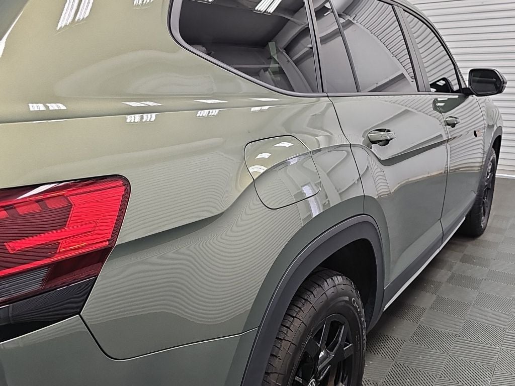 2024 Volkswagen Atlas 2.0T Peak Edition SEL