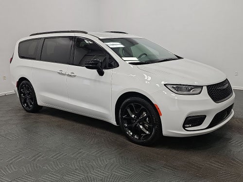 2024 Chrysler Pacifica Touring L S APPEARANCE PKG